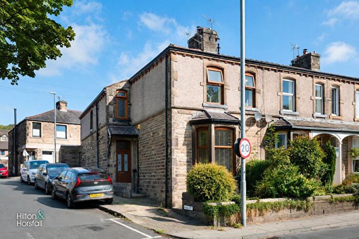 3 Bedroom End Of Terrace House For Sale In Brookbank, Barrowford, BB9