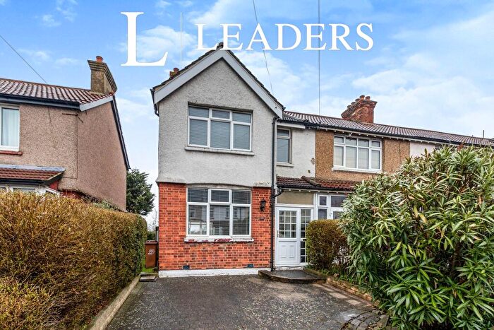 3 Bedroom Semi-Detached House To Rent In Gander Green Lane, SM1