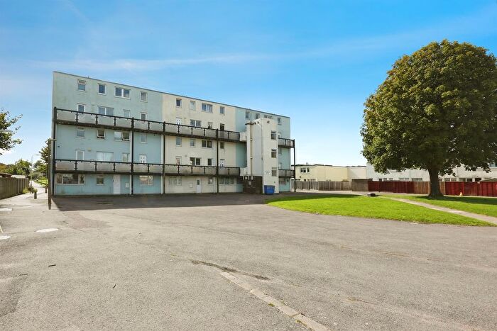 2 Bedroom Maisonette For Sale In Williams Close, Gosport, PO13