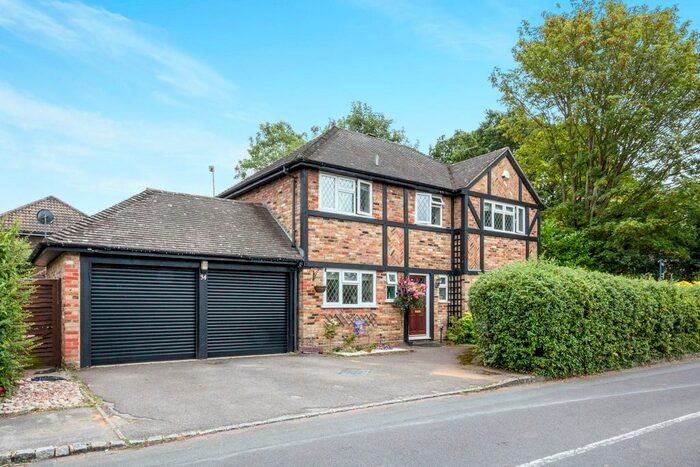 4 Bedroom Detached House To Rent In Tollway, Chineham, Basingstoke, RG24