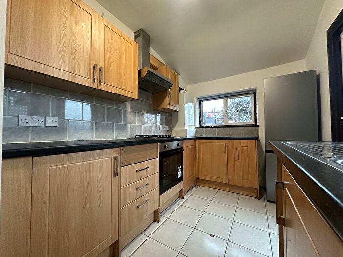 2 Bedroom Flat To Rent In Vernon Road, Seven Kings, IG3