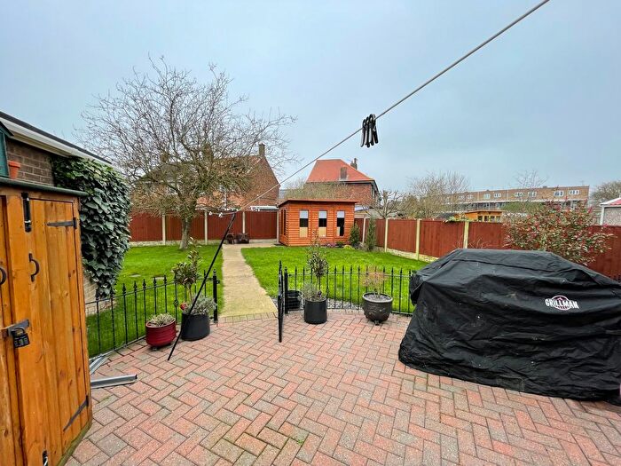 3 Bedroom Semi Detached House For Sale In Western Road, Goole, DN14