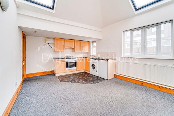 1 Bedroom Flat To Rent In Park Road, Crouch End, London, N8