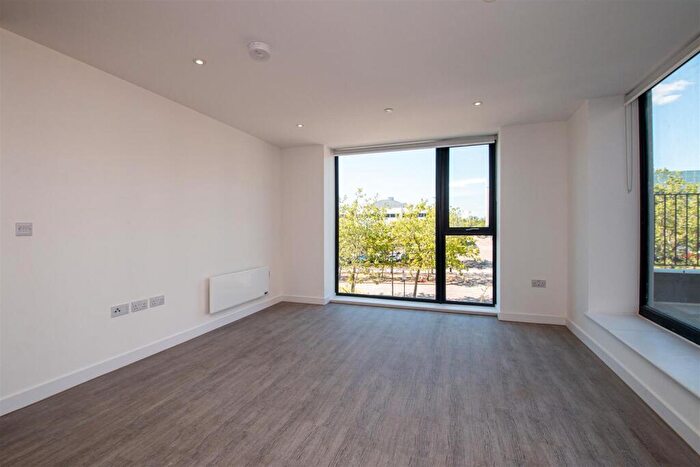 2 Bedroom Apartment To Rent In One Month Rent Free - Buckingham Court, Milton Keynes, MK9