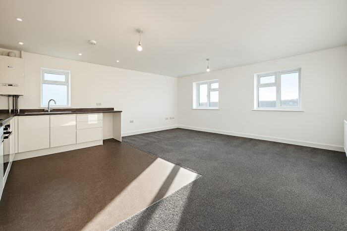 1 Bedroom Apartment To Rent In Beacon Road, Chatham, ME5