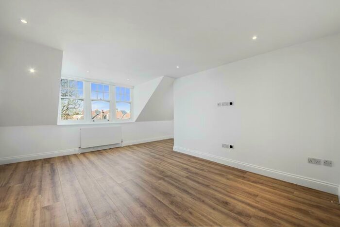 2 Bedroom Flat To Rent In Queens Avenue, Muswell Hill, N10