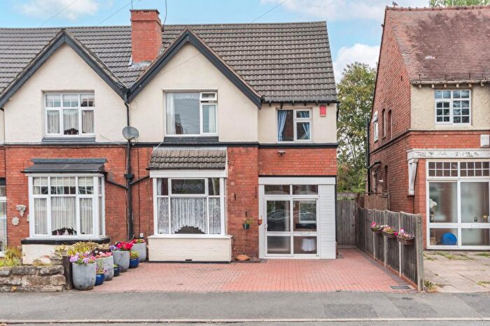3 Bedroom Semi-Detached House For Sale In Staple Hall Road, Birmingham, West Midlands, B31