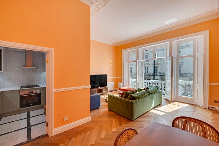 2 Bedroom Flat To Rent In St Georges Drive, London, SW1V