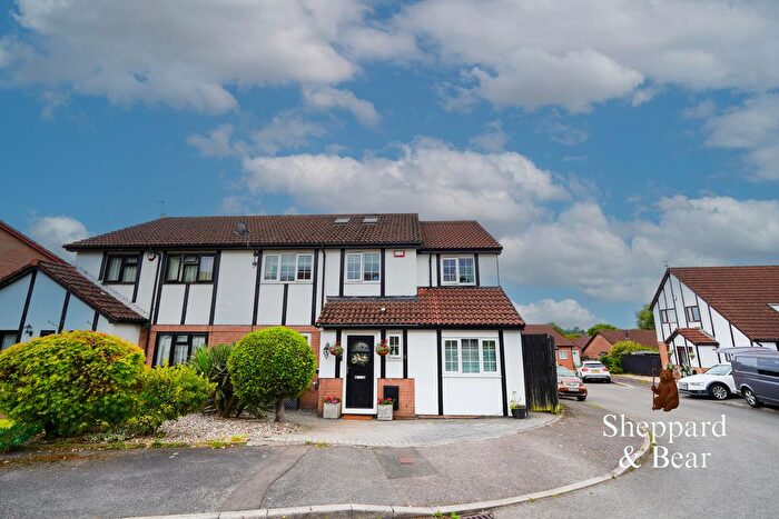 5 Bedroom Semi Detached House For Sale In Amblecote Close, Pontprennau, Cardiff, CF23