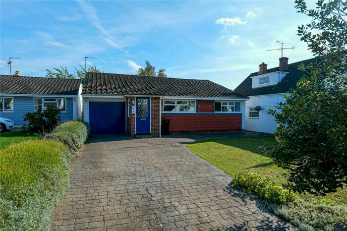 3 Bedroom Bungalow To Rent In Wessex Gardens, Twyford, Berkshire, RG10