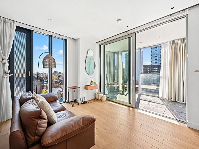 2 Bedroom Flat For Sale In Makers Building, Jasper Walk, N1