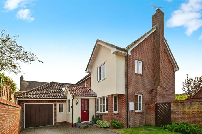 6 Bedroom Detached House For Sale In Beck Road, Saffron Walden, CB11
