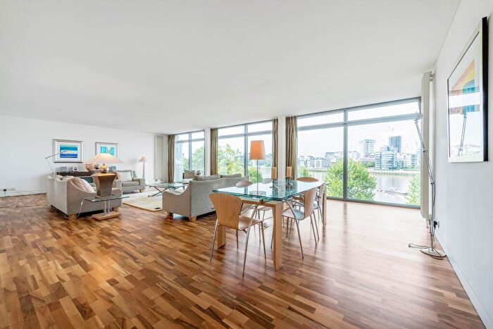 3 Bedroom Apartment To Rent In The Montevetro Building, Battersea, SW11