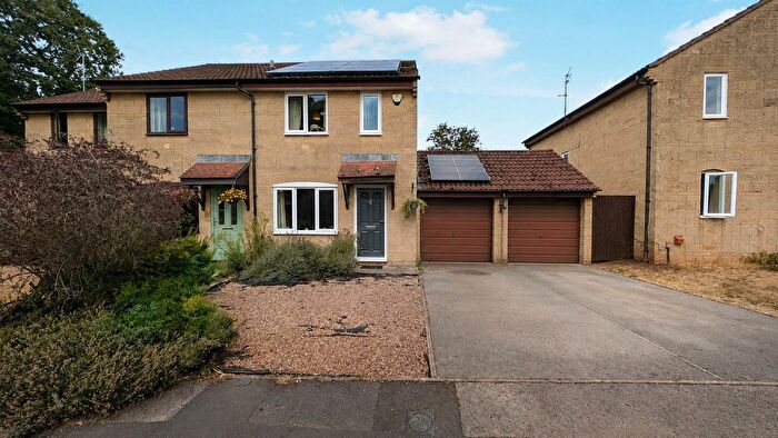 3 Bedroom End Of Terrace House For Sale In Stirling Close, Yate, South Gloucestershire, BS37