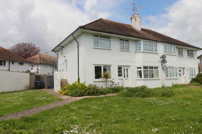 2 Bedroom Flat To Rent In Shirley Close, Worthing, BN14