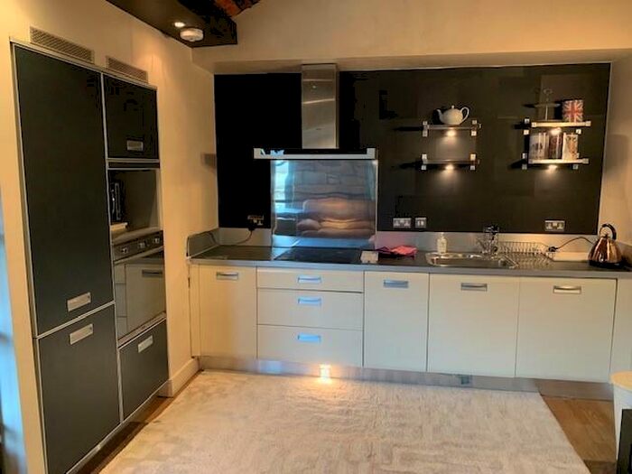 1 Bedroom Apartment To Rent In Firth Street, Huddersfield, HD1