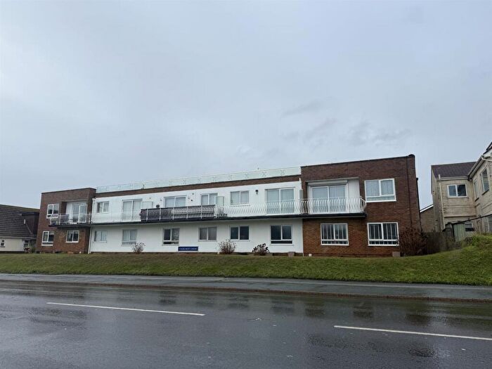 1 Bedroom Flat For Sale In South Coast Road, Peacehaven, BN10