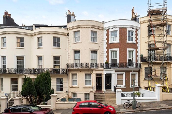 2 Bedroom Flat For Sale In Brunswick Road, Hove, BN3