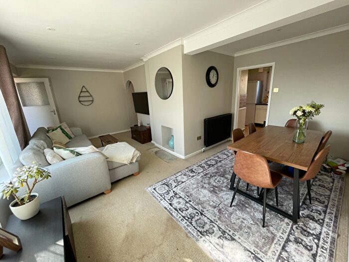 3 Bedroom Terraced House For Sale In Manor Road, Marston Moretaine, MK43