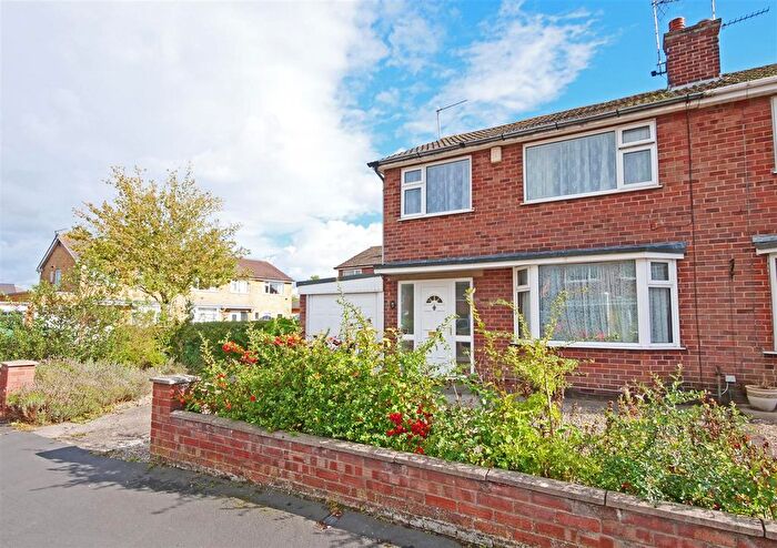 3 Bedroom Semi Detached House For Sale In Sussex Close, York, YO10