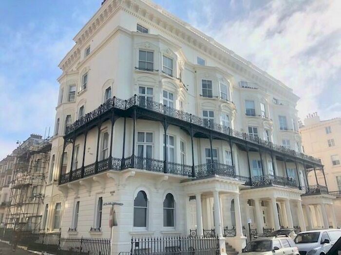 2 Bedroom Flat To Rent In Adelaide Mansions, Hove, BN3