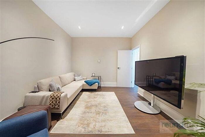 5 Bedroom Detached House For Sale In Talbot Crescent, Hendon, NW4