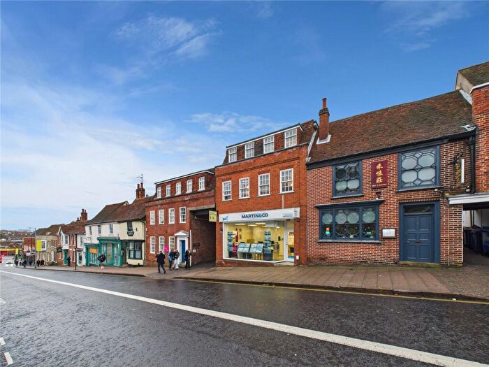 2 Bedroom Apartment To Rent In North Hill, Colchester, Essex, CO1