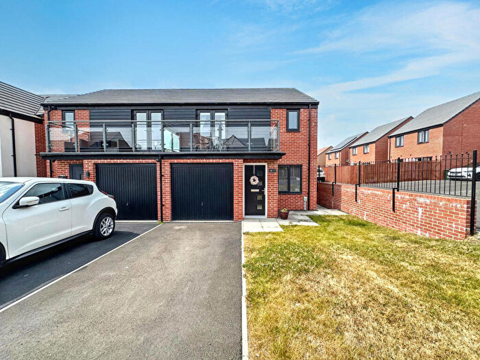 3 Bedroom Semi-Detached House For Sale In Benton Crescent, Wallsend, Tyne And Wear, NE28