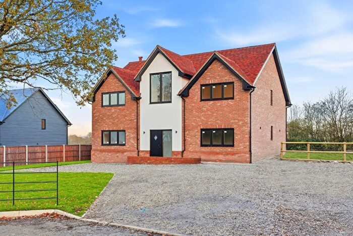 4 Bedroom Detached House For Sale In Chelmsford Road, Barnston, Dunmow, CM6