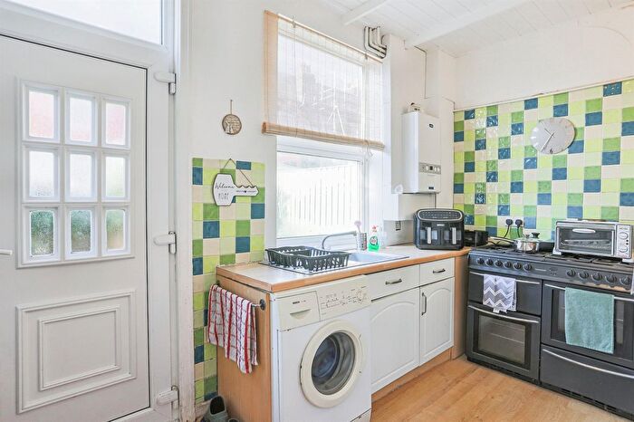 2 Bedroom Terraced House For Sale In Dawlish Avenue, Leeds, LS9