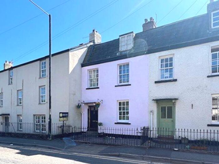 4 Bedroom End Of Terrace House For Sale In St. Ann Street, Chepstow, NP16