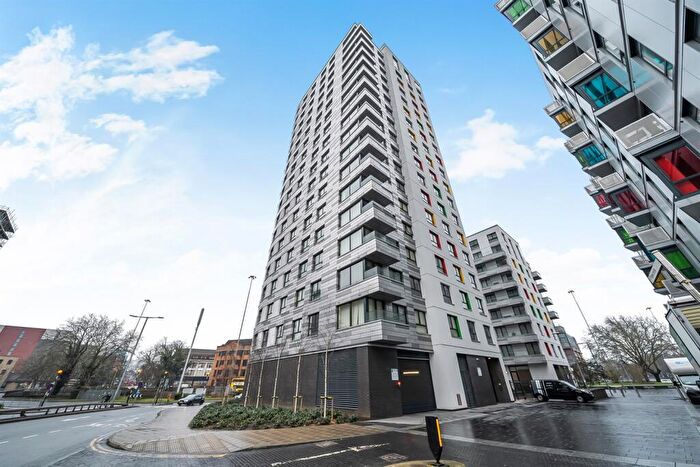 2 Bedroom Apartment To Rent In Hewitt, Alfred Street, Reading, RG1