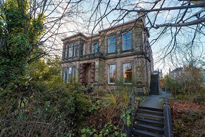 3 Bedroom Flat To Rent In Craigmillar Park, Newington, Edinburgh, EH16