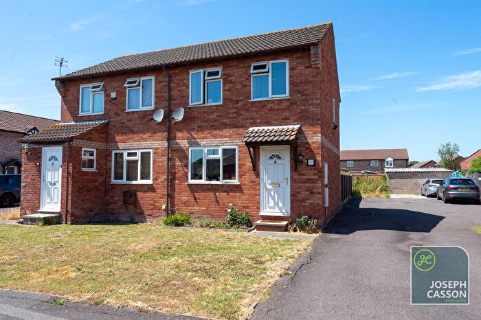 3 Bedroom Semi-Detached House For Sale In Poplar Road, Bridgwater, TA6