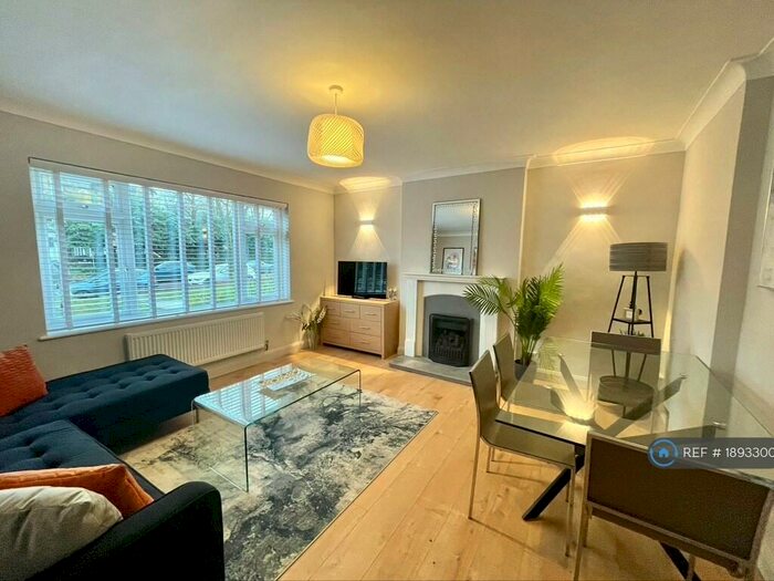 2 Bedroom Flat To Rent In Westgate Road, Beckenham, BR3