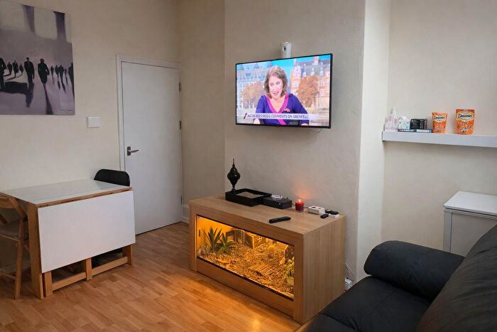 4 Bedroom Terraced House To Rent In Mettham Street, Nottingham, NG7