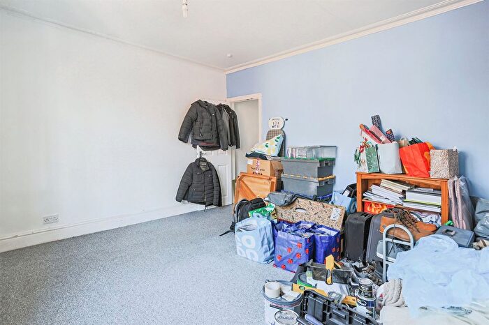 2 Bedroom Terraced House For Sale In Dawlish Avenue, Leeds, LS9