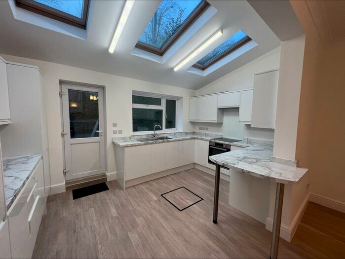 3 Bedroom Terraced House To Rent In Manor Road, BA1