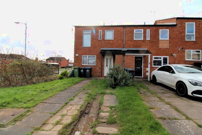 3 Bedroom House To Rent In Selside, Rugby, CV21