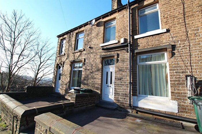 2 Bedroom Terraced House To Rent In Manchester Road, Linthwaite, Huddersfield, West Yorkshire, HD7