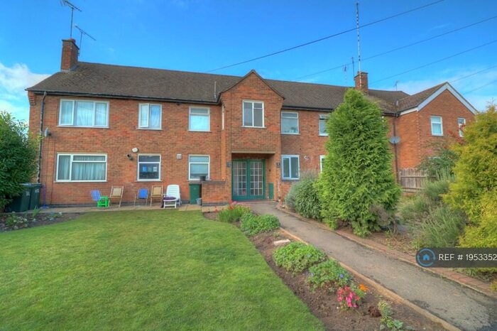 2 Bedroom Flat To Rent In Hipswell Highway, Coventry, CV2