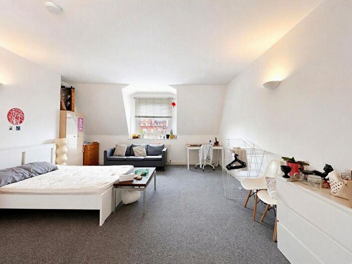 Studio To Rent In Royal College Street, Camden, NW1