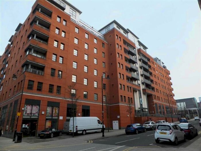 2 Bedroom Flat To Rent In The Quadrangle, Lower Ormond Street, Manchester, M1