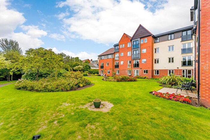2 Bedroom Apartment For Sale In Brunlees Court, - Cambridge Road, Southport, PR9