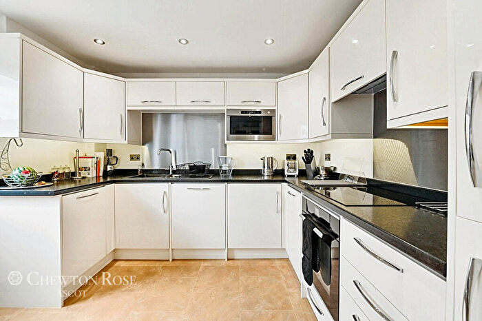 2 Bedroom Terraced House For Sale In Kennel Ride, Ascot, SL5