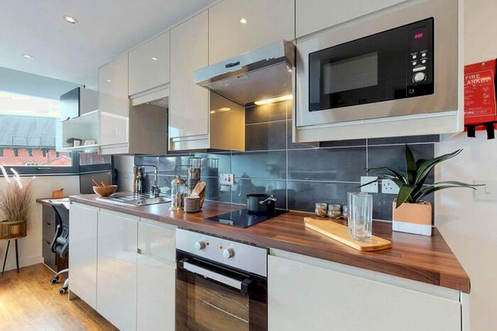 Studio To Rent In Woodhouse Square, Leeds, LS3