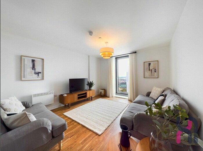 2 Bedroom Flat To Rent In Media City, Michigan Point Tower B, Michigan Avenue, Salford, M50
