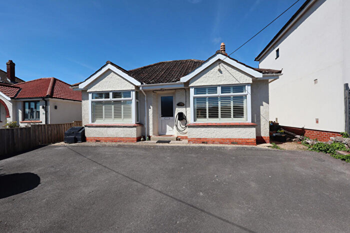 3 Bedroom Bungalow For Sale In Bath Road, Wells, BA5