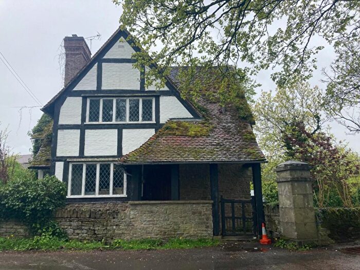 3 Bedroom Detached House To Rent In , HR6