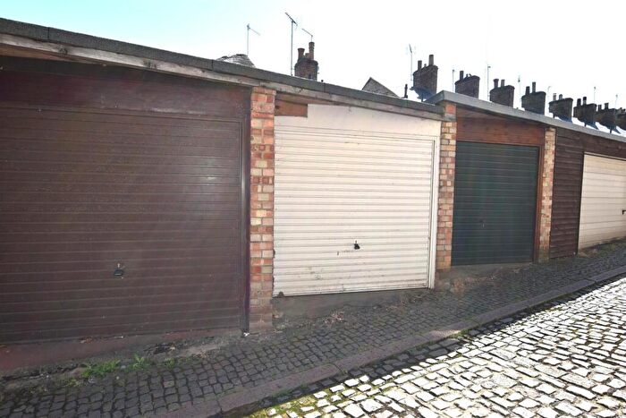 2 Bedroom Cottage To Rent In Duncombs Yard, Stamford, Lincs, PE9